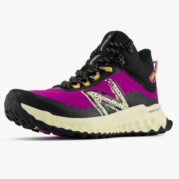 New Balance Shoes - New Balance Women's Fresh Foam Garoe’ Midcut V1 GTX Trail Shoes